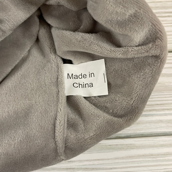 Field & Stream Cozy Cabin Pink and White Plaid Knit Beanie Hat NWT - Picture 8 of 9